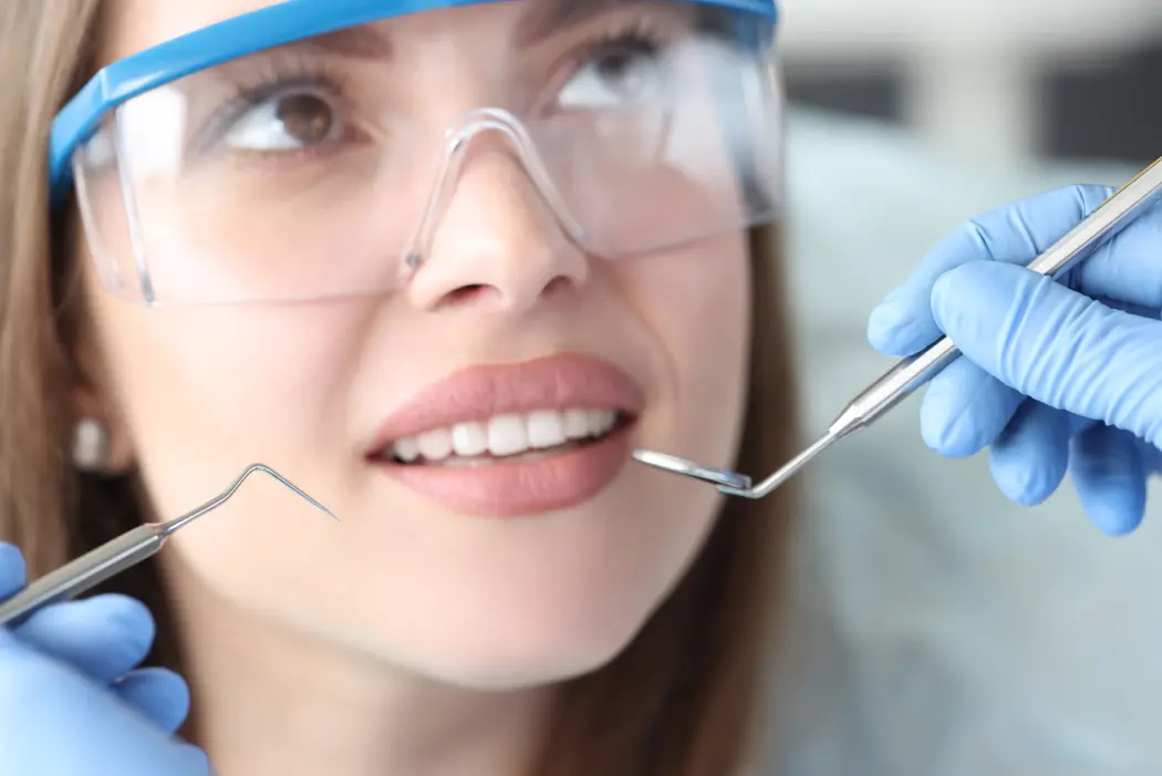 Zdrowe dziąsła to podstawa – odkryj periodontologię w Warszawie