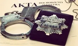 Agresja podczas interwencji. 32-latka odpowie za znieważenie i naruszenie nietykalności policjantek - Aktualności Policja Mazowiecka