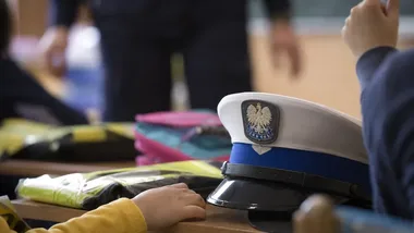 Groźby w sieci i przemoc rówieśnicza. Policja uczy właściwej reakcji