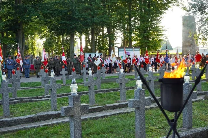 Ciechanów upamiętni ofiary wojny. Uroczystość odbędzie się na cmentarzu
