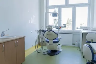 Gabinety dentystyczne wracają do szkół. Opieką obejmą ponad dwa tysiące dzieci