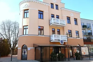 Cykl spotkań dla seniorów w Kamienicy W18 – praktyczne porady i poczucie bezpieczeństwa