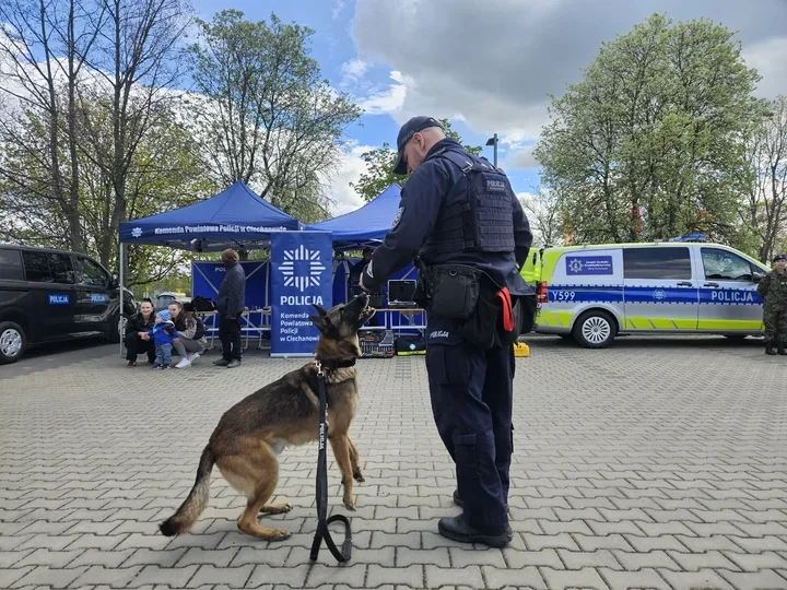 Cztery psy w Ciechanowie, a w Policji pracuje ich już ponad 900