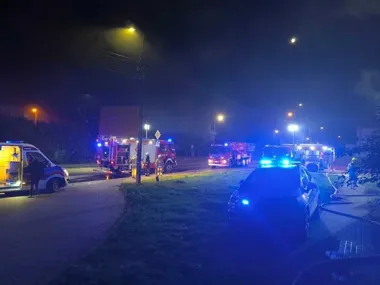 Pożar mieszkania w Ciechanowie. 64-latek zatrzymany po ewakuacji