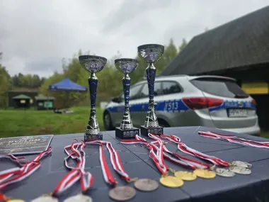 Policjanci rywalizowali o puchar. Liczył się nie tylko cel na tarczy
