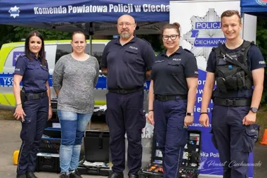 Radiowóz i symulator dachowania przyciągnęły tłumy na Krubinie
