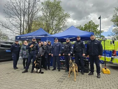 Radiowóz i psy służbowe przyciągnęły tłumy podczas spotkań w Ciechanowie