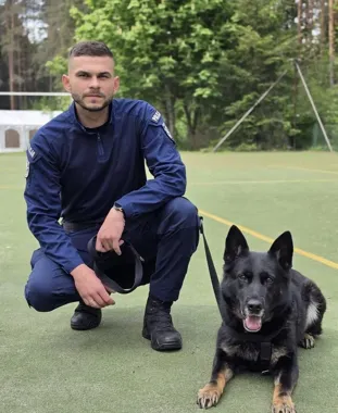 Ciechanowski policjant z Rają w szkoleniu, które łączy narkotyki i materiały wybuchowe